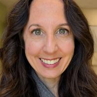 Jessica Kiang headshot